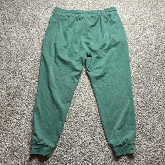 Vuori Performance Joggers - Picture 3 of 5